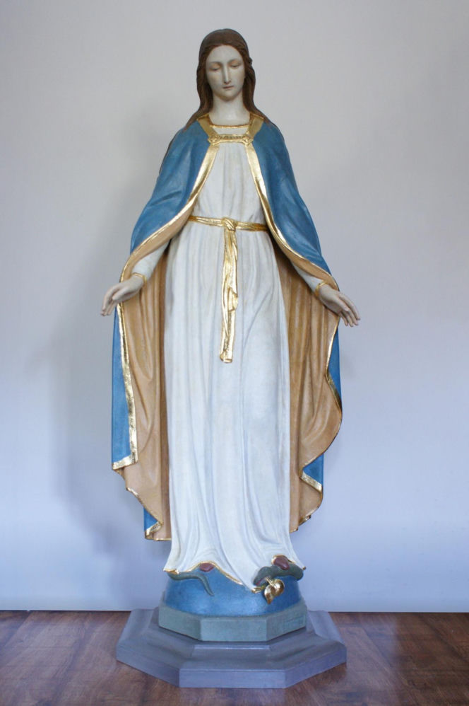 Dorobili buty Matce Boskiej