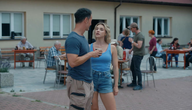 Barwy szczęścia, odcinek 3294. Mariusz (Rafał Cieszyński), Janka (Oliwia Drożdżyk)