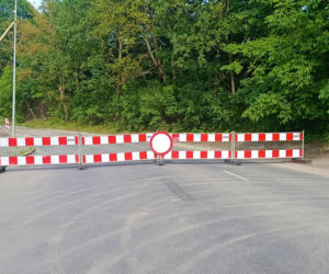 Ulica Starkiewicza zamknięta po awarii wodociągu