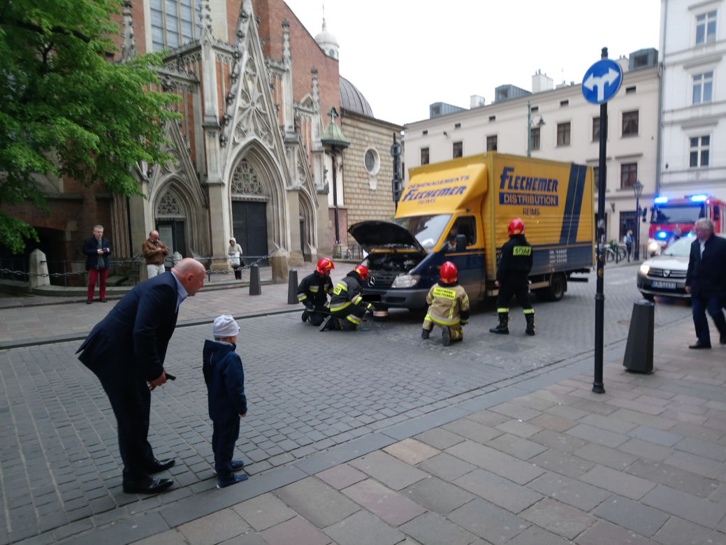 Kraków: Akcja służb na ulicy Stolarskiej. Wiemy, co się stało!