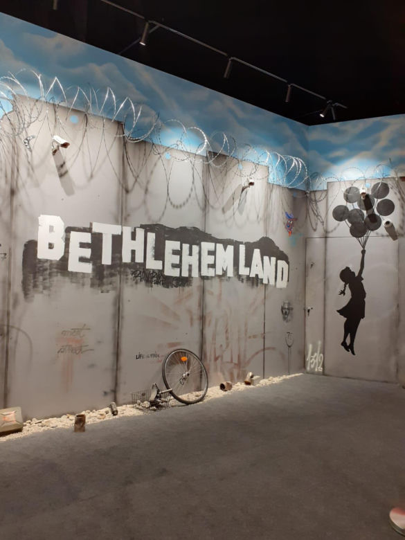 Odwiedziłam wystawę Banksy'ego przy Hali Stulecia. Byłam zachwycona! [ZDJĘCIA]