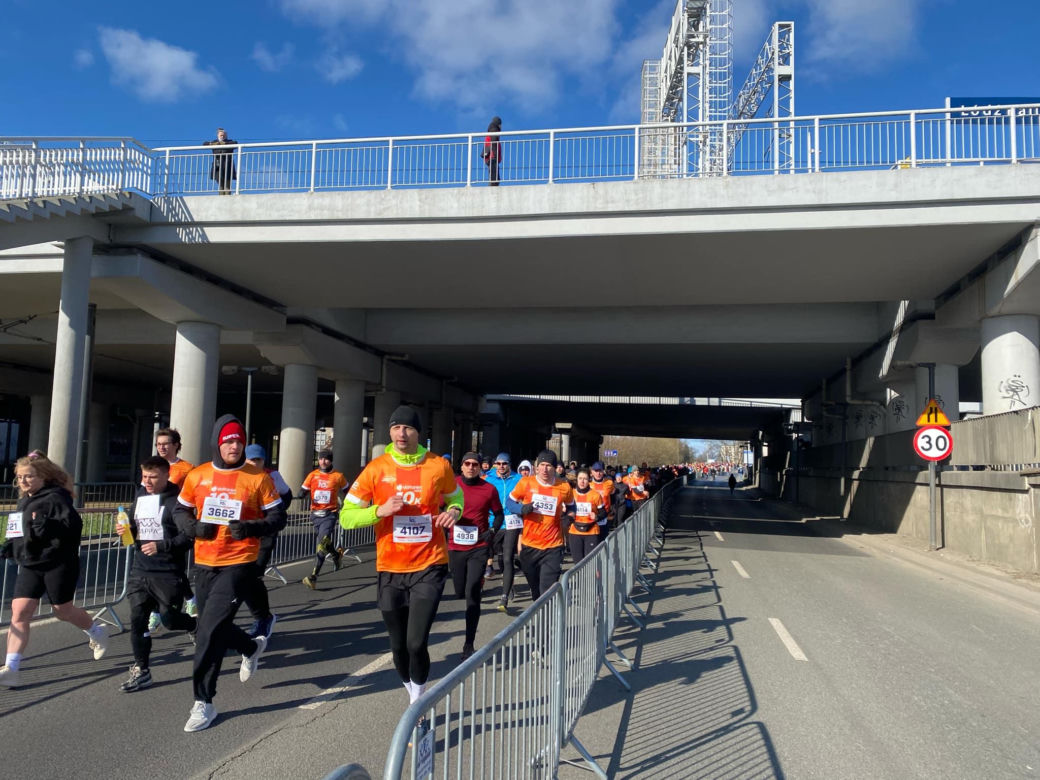 DOZ Maraton Łódź 2025. Biegacze opanowali Łódź