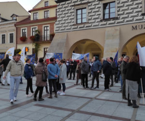 My zostajemy, rząd wychodzi! - manifestacja w Tarnowie