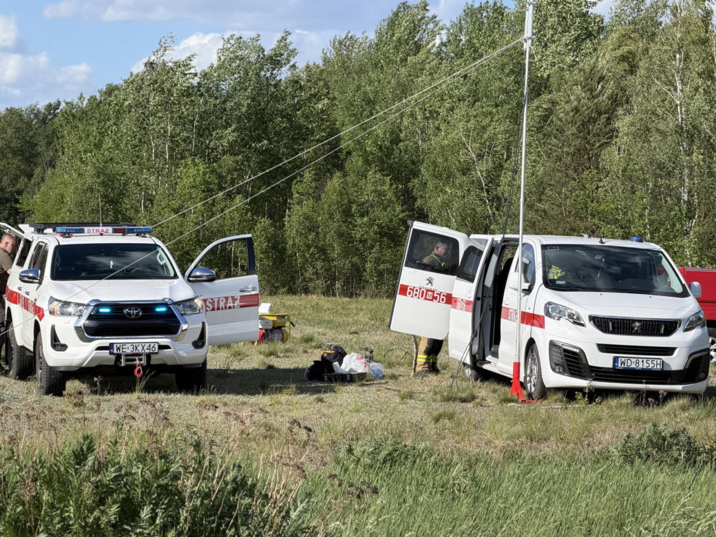 Strażacy walczą z potężnym pożarem na Mazowszu