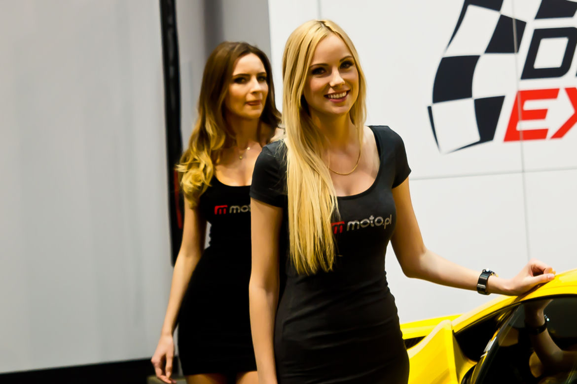 hostessy na targach Motor Show Poznań 2016