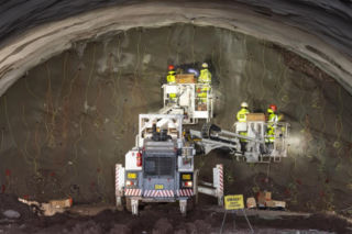 Trwa budowa tunelu pod Górami Wałbrzyskimi. Wydrążono już ponad 200 metrów! [NOWE ZDJĘCIA]