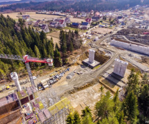 Zakopianka na zdjęciach z powietrza - tak wygląda postęp prac budowlanych