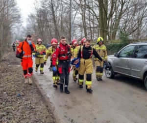 Pod mężczyzną załamał się lód! Akcja ratunkowa pod Poznaniem