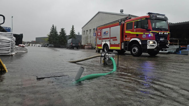Awarie prądu i zalania. Pracowity weekend służb na Warmii i Mazurach