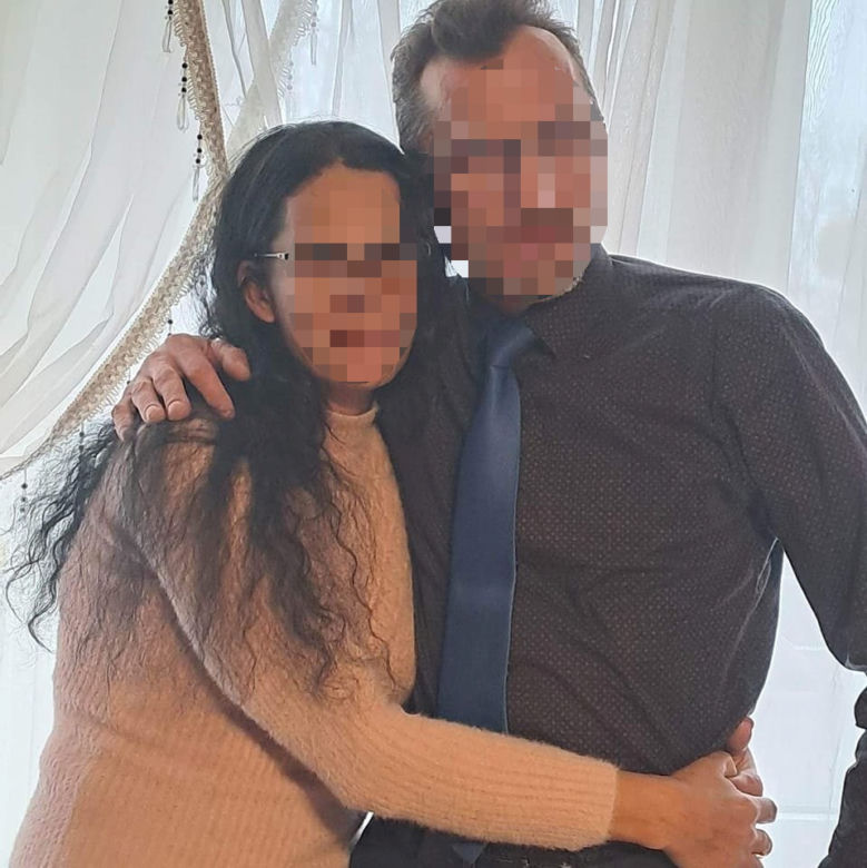 Opętany zazdrością wbił w partnerkę pięć noży! Wstrząsające szczegóły makabry w Ząbkach