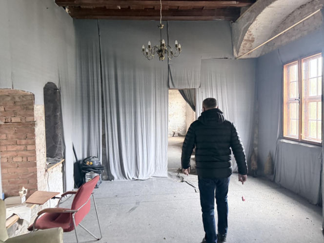 Dwór Czarne w Jeleniej Górze