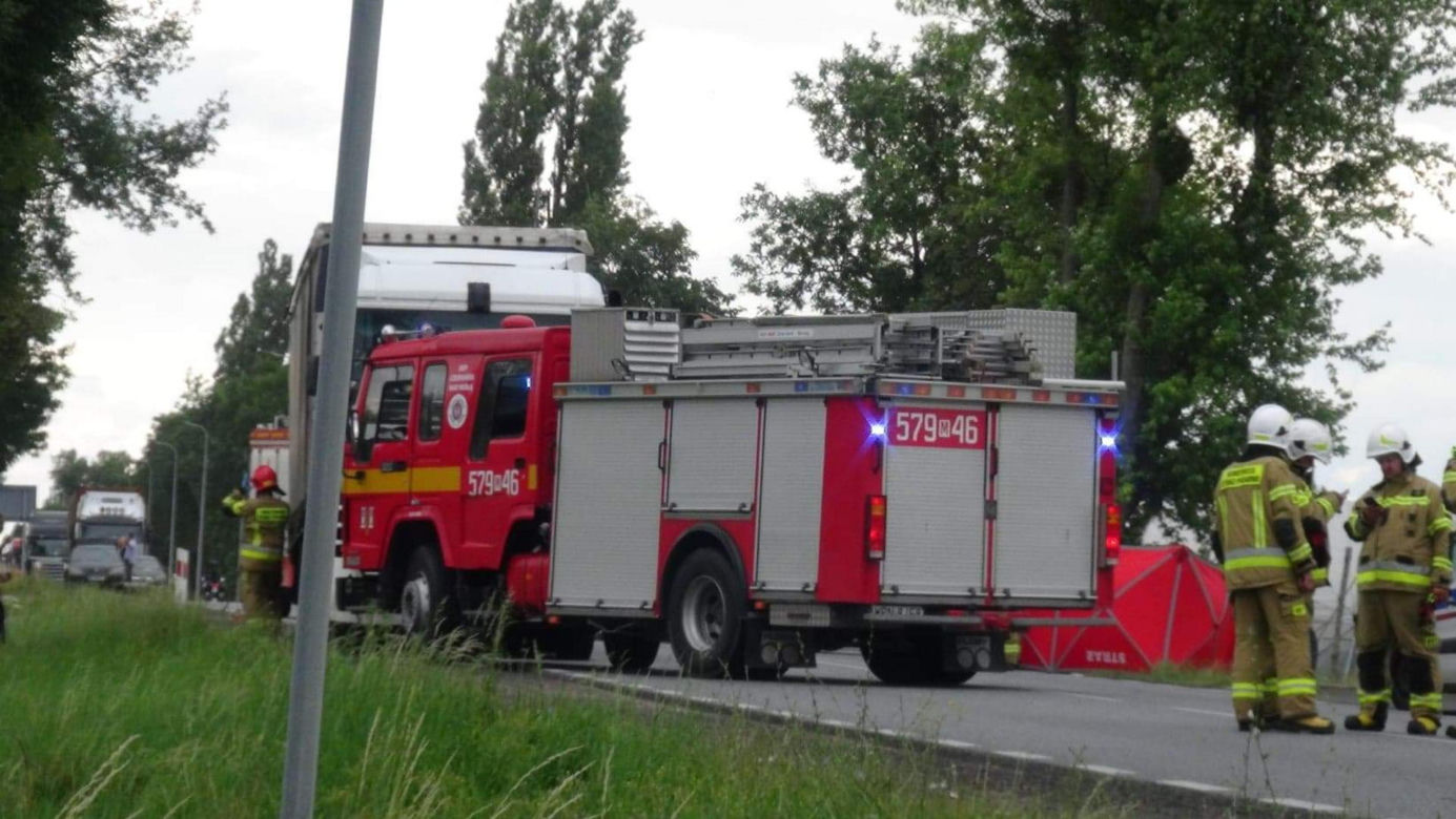 Przerażający wypadek na DK62! 43-latek huknął w tira i zginął [ZDJĘCIA]