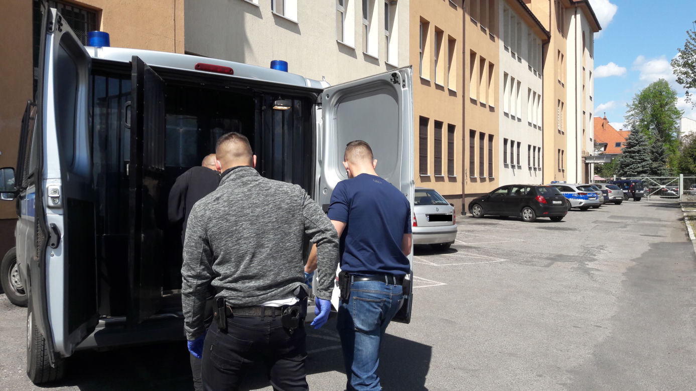 Grudziądz. Oszukiwał seniorów "na policjanta". Grozi mu 8 lat więzienia