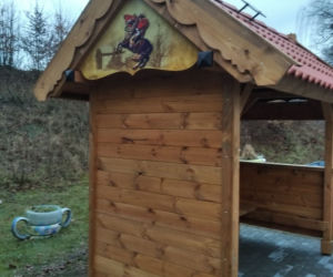 Nowy przystanek w Sołectwie Barkweda. Nawiązuje do stylu warmińskiego [ZDJĘCIA]