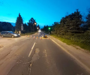 Motocyklista nie posiadał prawa jazdy, za to miał sporo promili
