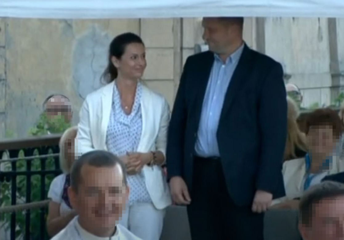 Czarnek z piękną żoną Katarzyną wybrali się na pielgrzymkę. Powitał ich Rydzyk