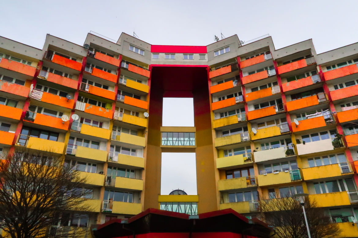 Brama Słońca w Tychach - postmodernistyczny symbol miasta