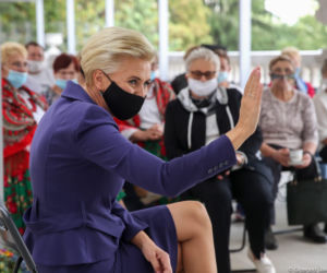 Agata Duda odsłoniła nogi
