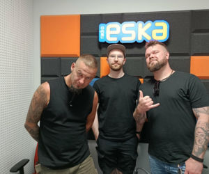 Mudslinger zagra na jednej scenie z Pidżama Porno