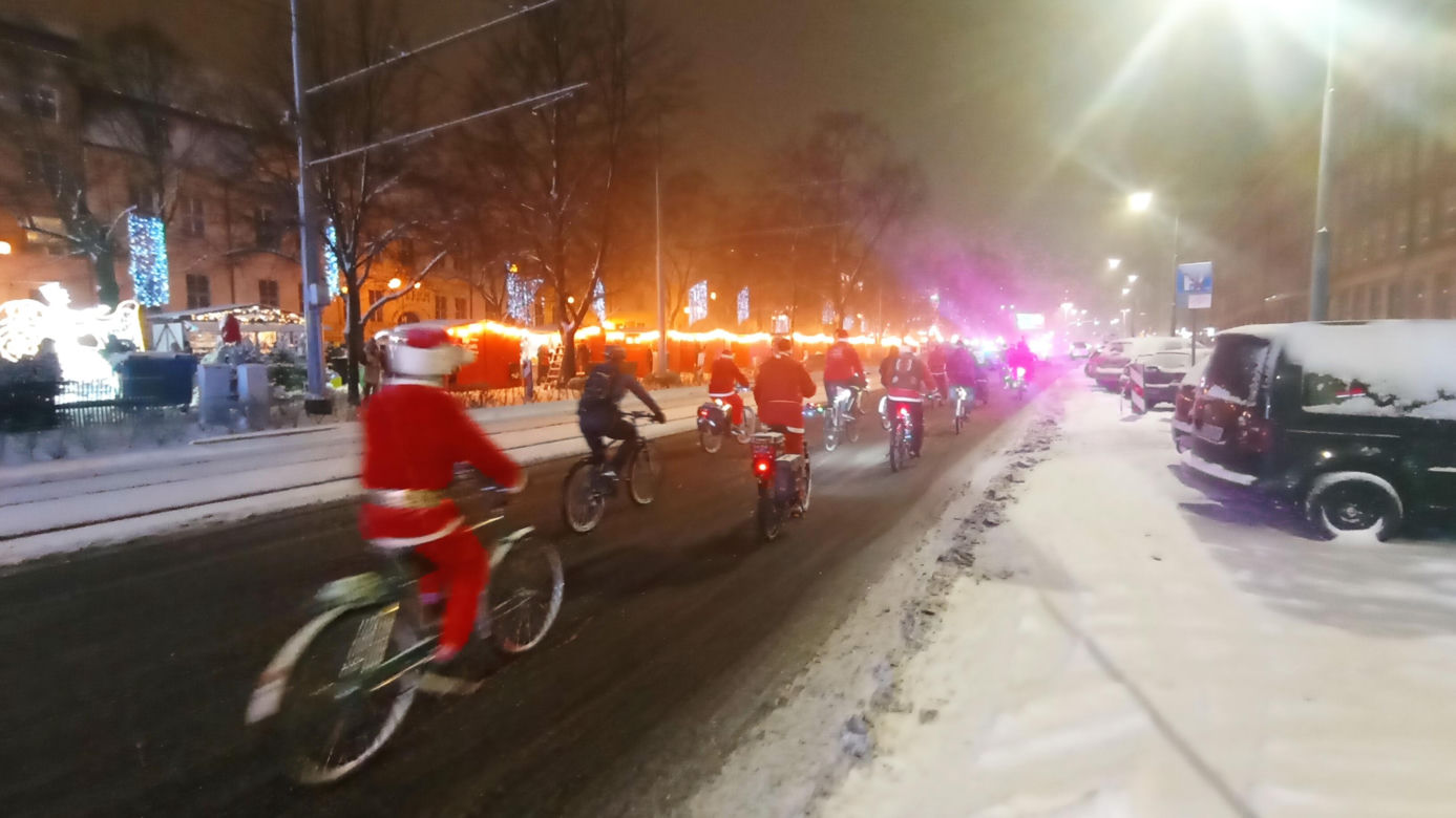 Mikołaje na rowerach