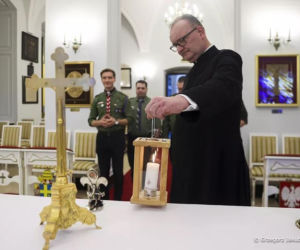 Nawrocki stał obok instrumentu i aż go kusiło! Nie mógł się powtrzymać. Nagranie krąży po sieci