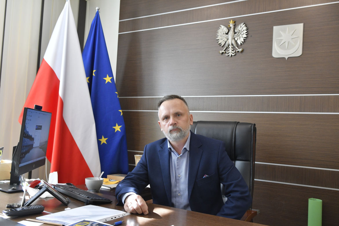 Mińsk Mazowiecki. 29-latka od trzech lat czeka na lokal komunalny. Burmistrz: "moim zdaniem mieszkanie jej się należy"