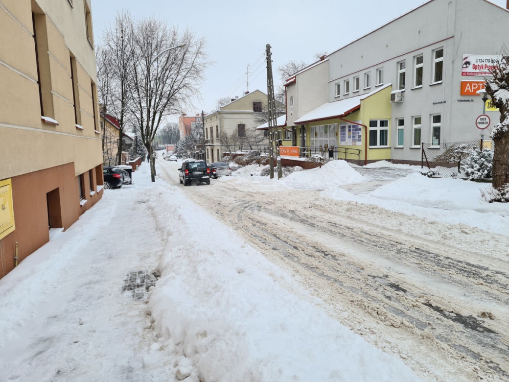 Podkarpackie. Kierowcy walczą z zimą [ZDJĘCIA]