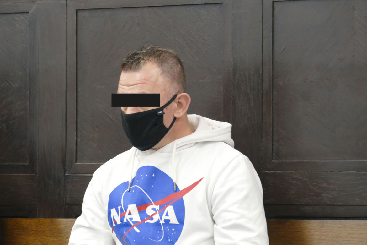 Skatował dwóch mężczyzn, bo zostawiła go żona