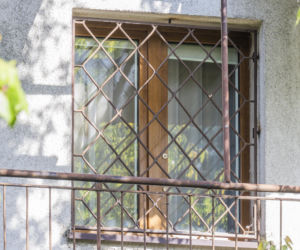 Dom Kaczyńskiego popada w ruinę