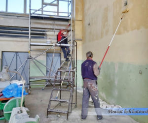 Koronawirus nie powstrzymał TYCH NAUCZYCIELI! Przygotowali swoim uczniom niezłe CACKO!