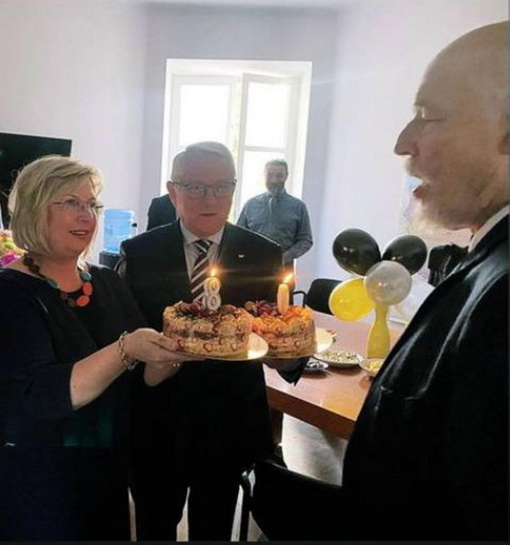 Korwin świętował urodziny z partią