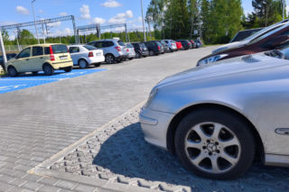 Mandat pod sklepem. UOKiK sprawdza parkingi przy marketach