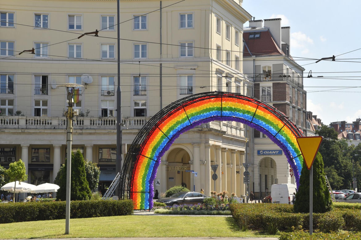 Tęcza znów zabłyśnie w centrum Warszawy. Tak zagłosowali mieszkańcy. „Zachęcam, żeby działać dalej”