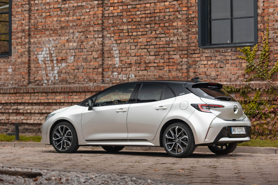 Toyota Corolla Hatchback 1.2 Turbo 116 KM 6 M/T 