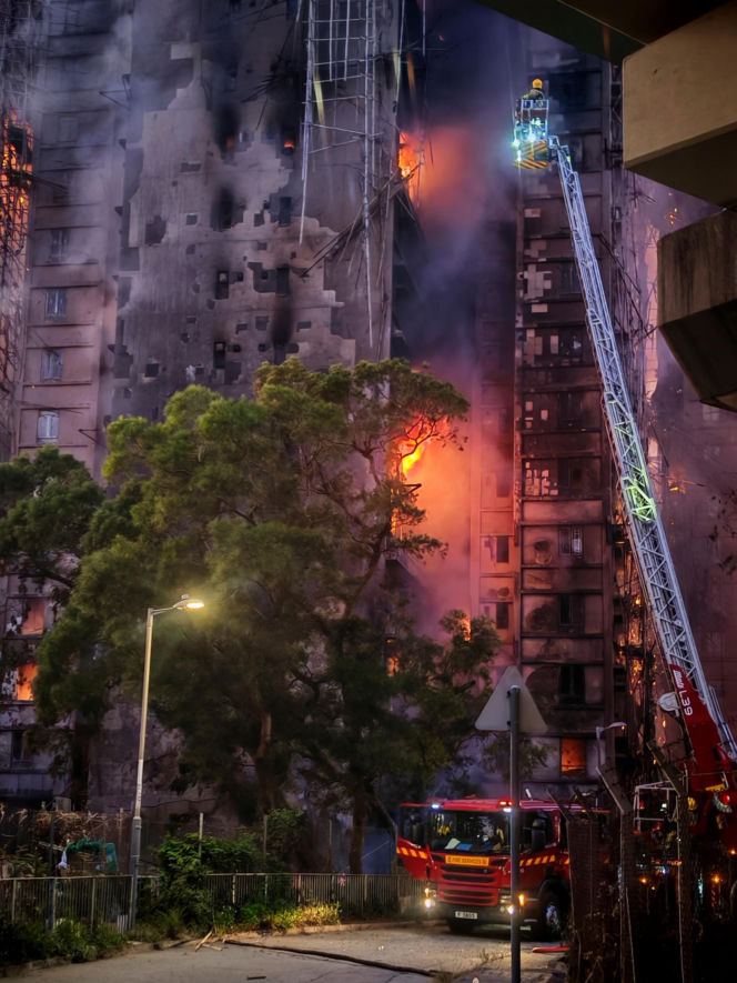 Cudem uciekł z płonącego wieżowca. Relacja mrozi krew w żyłach