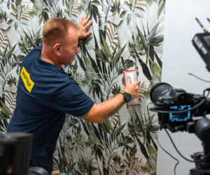 Murator Remontuje, Klejenie i fugowanie płytek