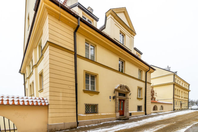 Dom Profesorów na ul. Brzozowej w Warszawie