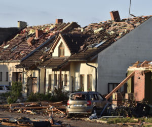 Tornado zdemolowało Czechy! Setki rannych i zniszczonych domów. Zdjęcia szokują