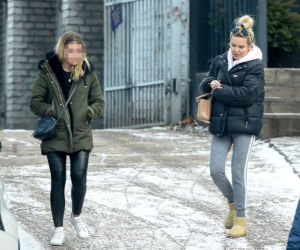 Hanna Lis pali przy córce