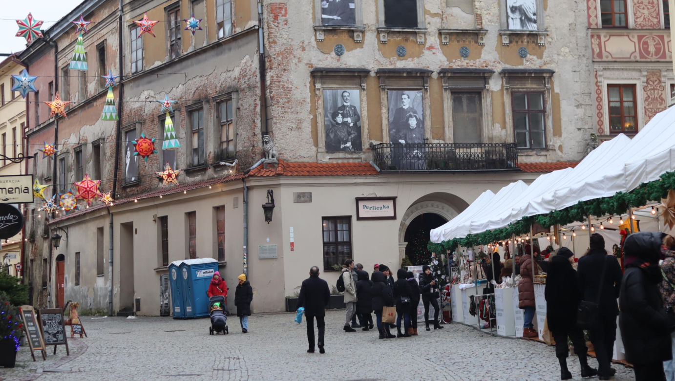 Zrobiło się bardzo świątecznie! Tak wyglądał Jarmark Bożonarodzeniowy w Lublinie [GALERIA]