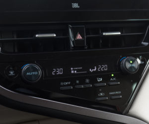 Toyota Camry 2.5 Hybrid 218 KM e-CVT Executive + VIP
