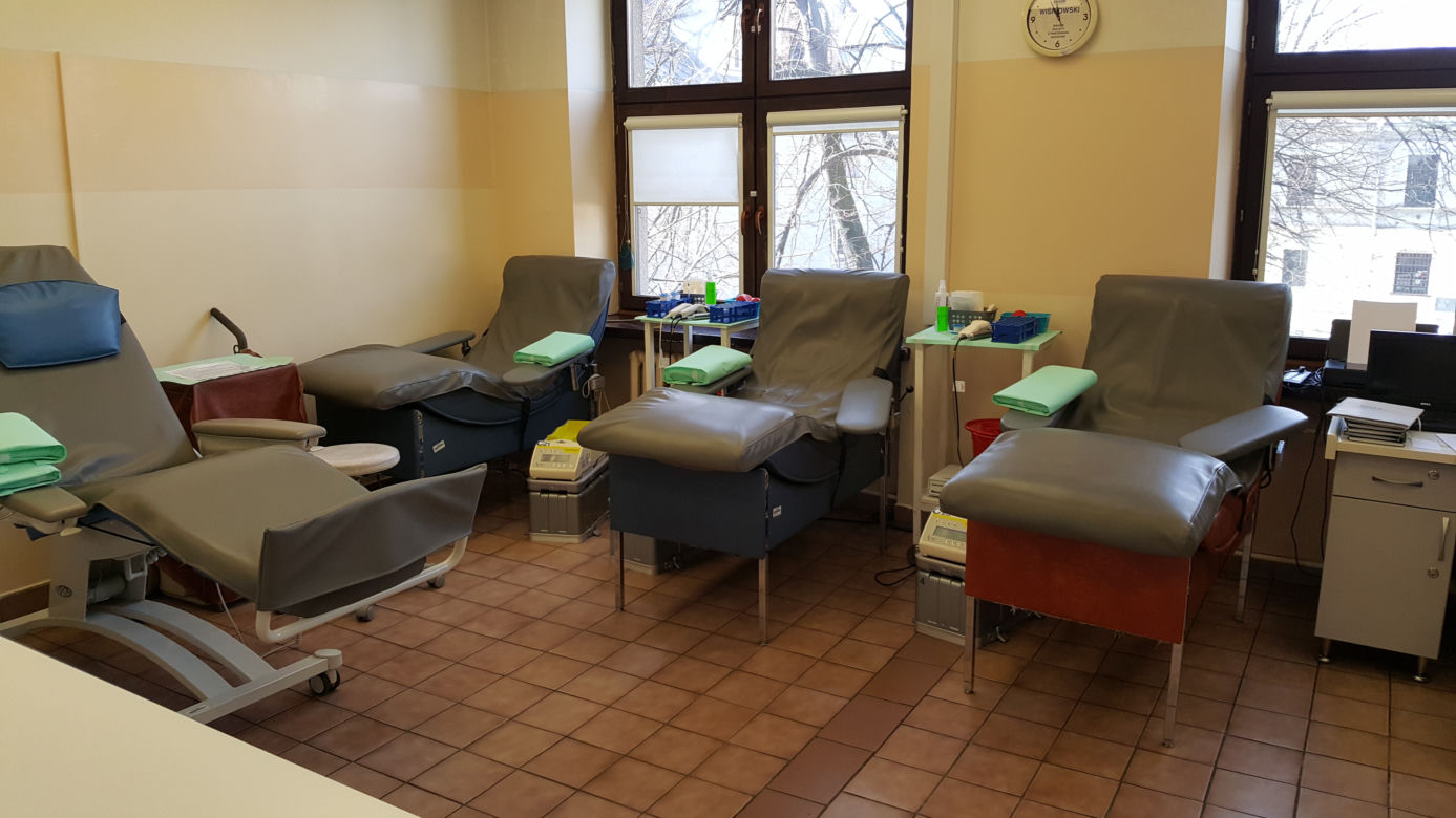 Koronawirus. Przez epidemię brakuje krwiodawców! Jak wygląda stan zapasów?