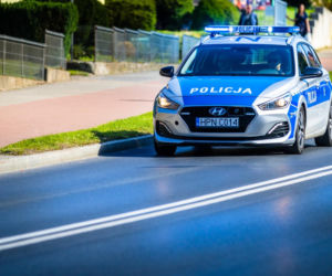 Groźny wypadek w centrum Opola. Auto wjechało w pieszych na chodniku
