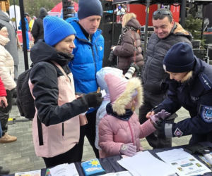 Policja na nartach pilnuje porządku w ośrodku PKL Jaworzyna Krynicka