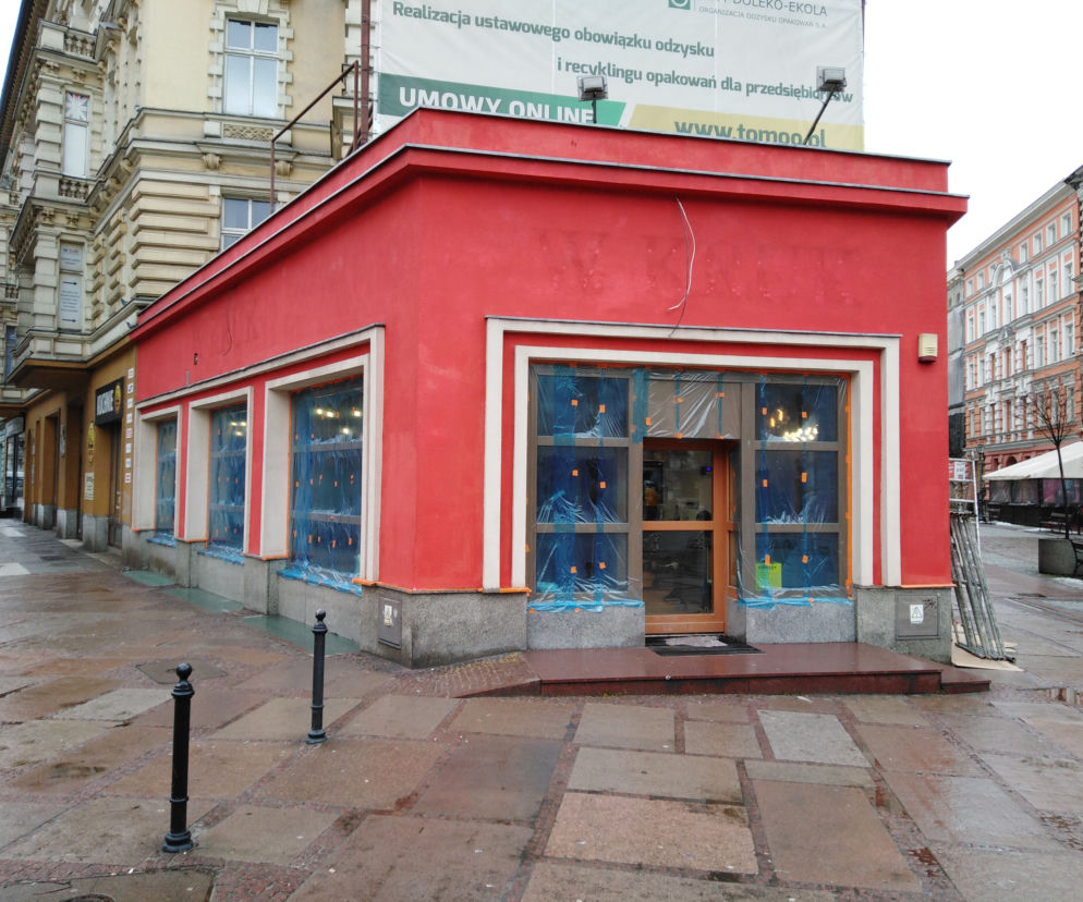 Tak elewacja budynku prezentowała się w piątek przed południem