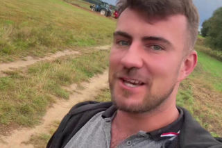 Rolnik influencer opowiedział o dramacie. Ktoś ukradł mu gnój z pola