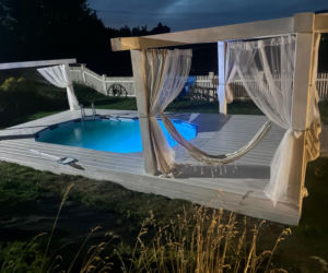 Remont drewnianej chaty w Bełdnie