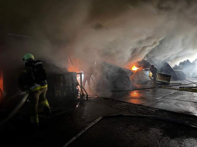 Kilkanaście godzin walki z wielkim pożarem w Rawiczu. Milionowe straty