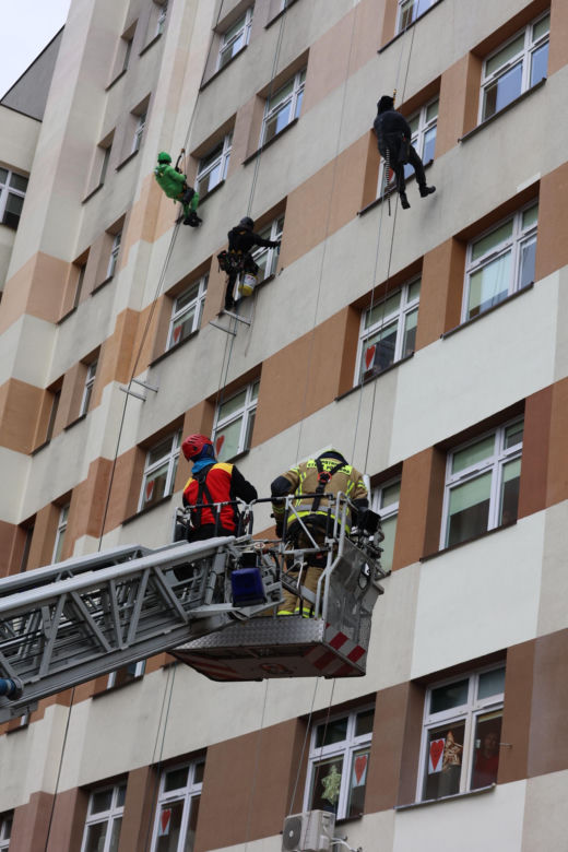 Alpiniści dla WOŚP dali radość małym pacjentom z Uniwersyteckiego Szpitala Dziecięcego w Lublinie