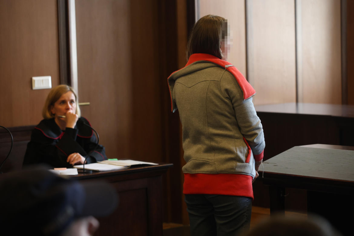 „Czekałem, aż umrze”. Cztery ciała przy Grzybowskiej w Warszawie. Świadkowie znikają przed rozprawą